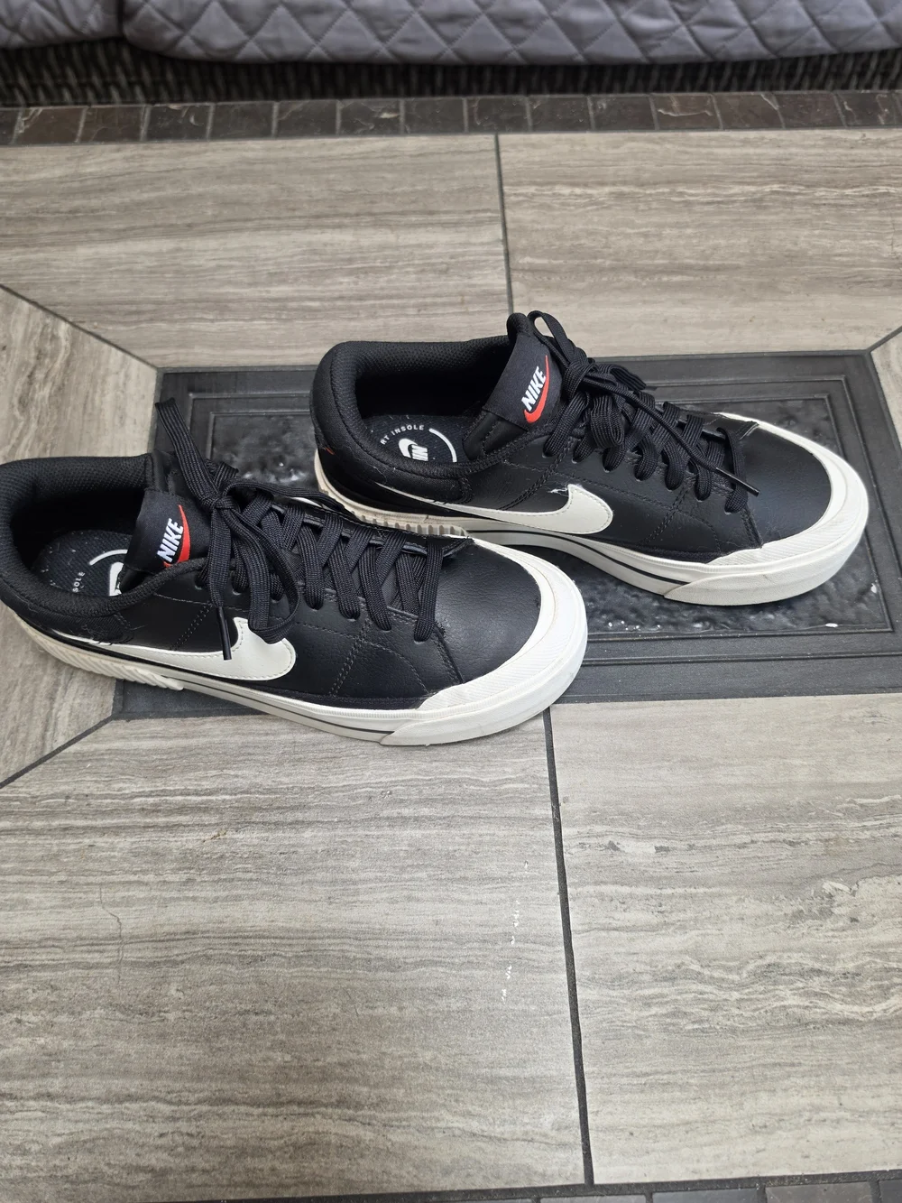 Nike Legacy Lift Black Sail Team